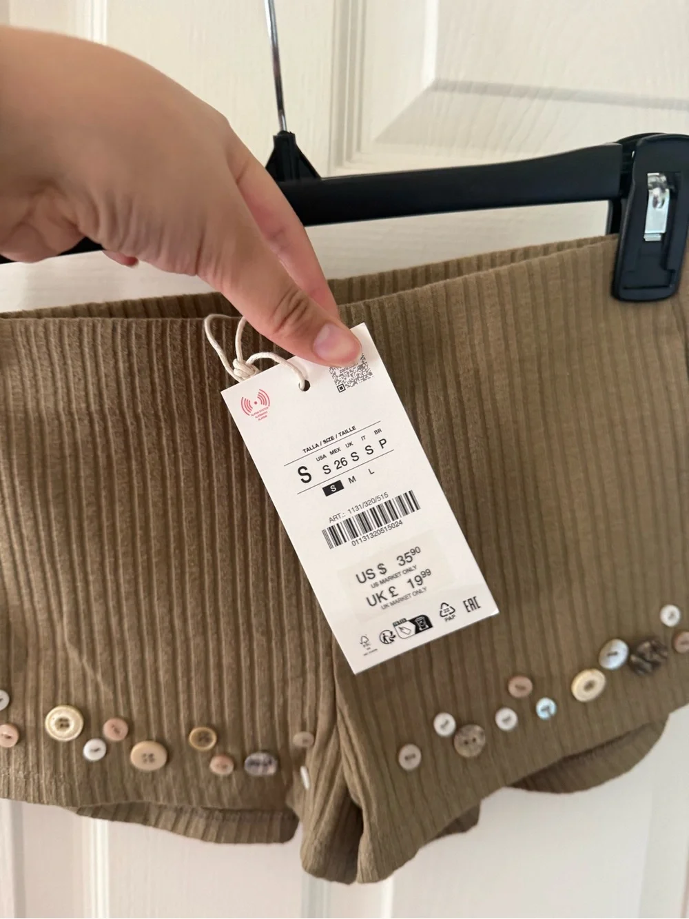 BNWT Zara Light Olive Green Rib Knit Button Shorts